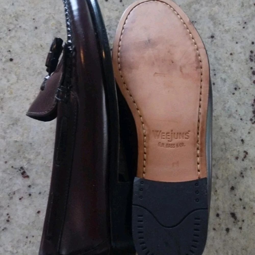 G.H. Bass & Co. Weejuns Burgundy Leather Tassel Loafers Women's 7.5W - Picture 2 of 3